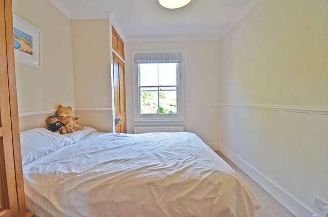  Image of 3 bedroom Cottage for sale in Victoria Road Ascot SL5 at South Ascot, SL5 9DR