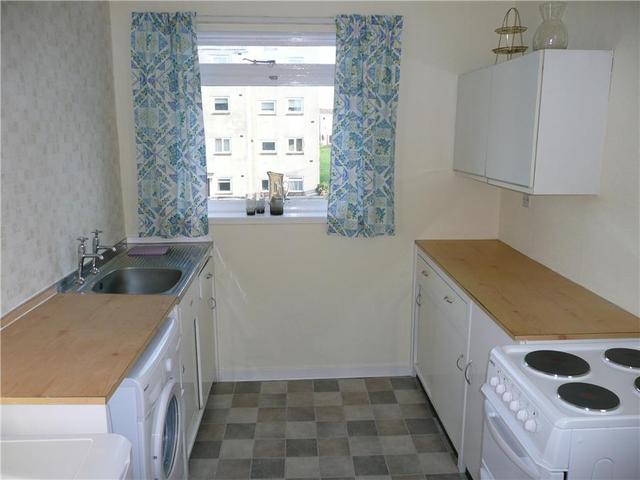  Image of 2 bedroom Flat to rent in Forrester Park Gardens Edinburgh EH12 at Corstorphine Edinburgh Edinburgh, EH12 9AB