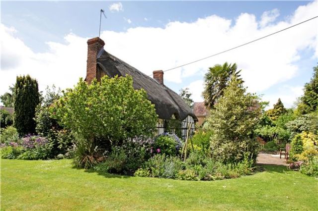  Image of 2 bedroom Cottage for sale in Church Street Bredon Tewkesbury GL20 at Church Street Bredon Gloucestershire, GL20 7LA