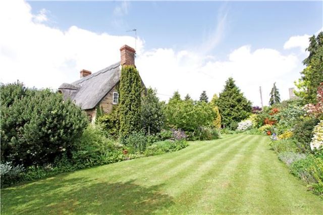  Image of 2 bedroom Cottage for sale in Church Street Bredon Tewkesbury GL20 at Church Street Bredon Gloucestershire, GL20 7LA