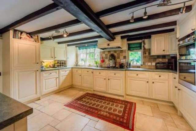  Image of 3 bedroom Detached house for sale in Great Coxwell Faringdon SN7 at Great Coxwell FARINGDON, SN7 7NG
