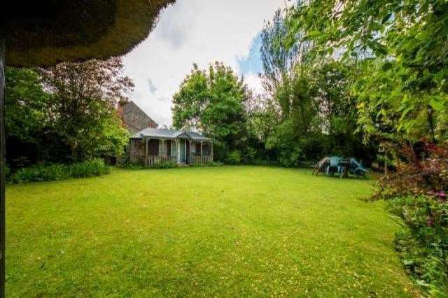  Image of 3 bedroom Detached house for sale in Great Coxwell Faringdon SN7 at Great Coxwell FARINGDON, SN7 7NG