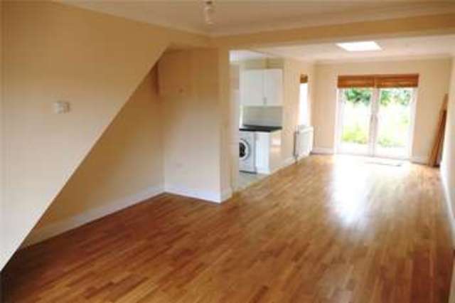  Image of 3 bedroom Semi-Detached house for sale in Bath Road Hare Hatch Reading RG10 at Bath Road Hare Hatch Hare Hatch, RG10 9SS