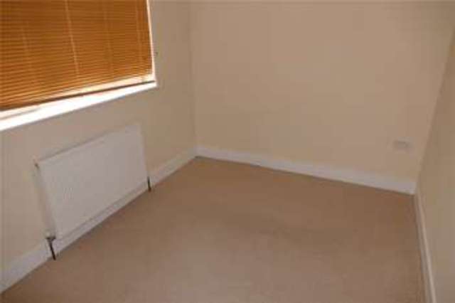  Image of 3 bedroom Semi-Detached house for sale in Bath Road Hare Hatch Reading RG10 at Bath Road Hare Hatch Hare Hatch, RG10 9SS