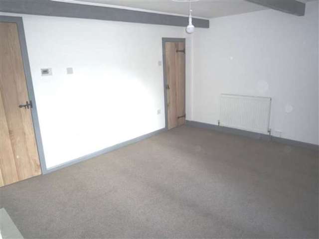  Image of 2 bedroom End of Terrace for sale in Cowlersley Lane Linthwaite Huddersfield HD4 at Milnsbridge, HD4 5UJ