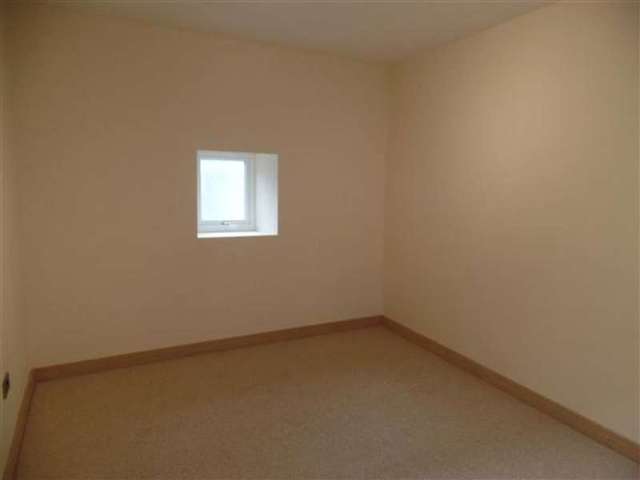  Image of 2 bedroom Terraced house to rent in Corporation Street Sowerby Bridge HX6 at Sowerby Bridge, HX6 2QQ