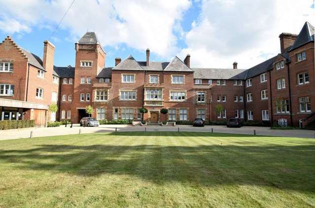  Image of 2 bedroom Flat to rent in Hermitage Court Cholsey Wallingford OX10 at Cholsey, OX10 9GE