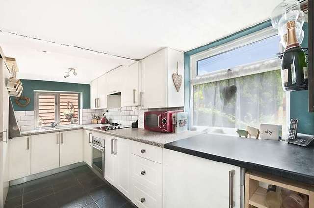  Image of 2 bedroom Cottage for sale in Old Ashford Road Lenham Maidstone ME17 at Old Ashford Road Lenham Maidstone, ME17 2DG