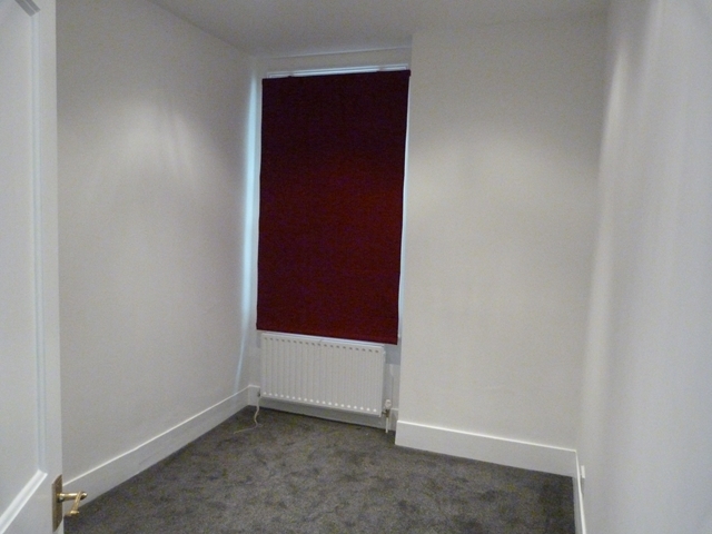  Image of 2 bedroom Flat to rent in Pendle Road London SW16 at Pendle road  Tooting, SW16 6RT
