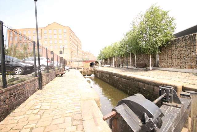  Image of 2 bedroom Apartment to rent in Brewer Street Manchester M1 at Brewer Street  Manchester, M1 2ER