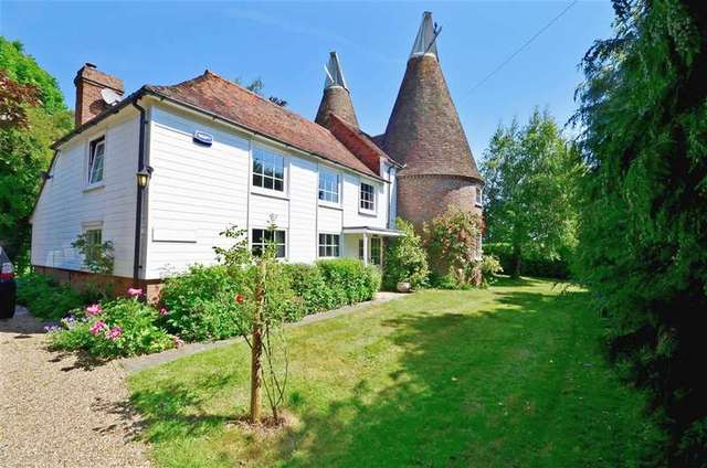  Image of 5 bedroom Detached house for sale in Lenham Road Headcorn Ashford TN27 at Headcorn Ashford Headcorn, TN27 9TU