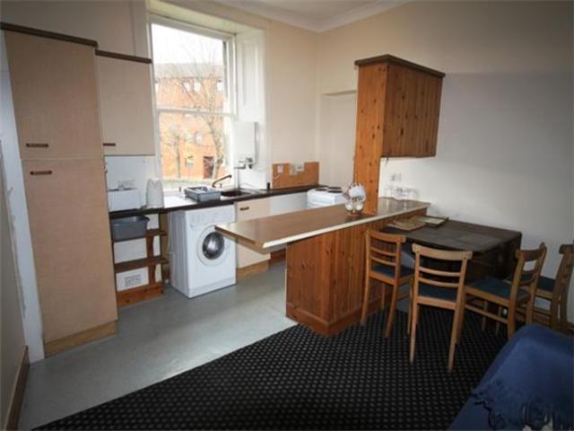  Image of 2 bedroom Flat to rent in Morrison Street Edinburgh EH3 at Haymarket Edinburgh Edinburgh, EH3 8AJ