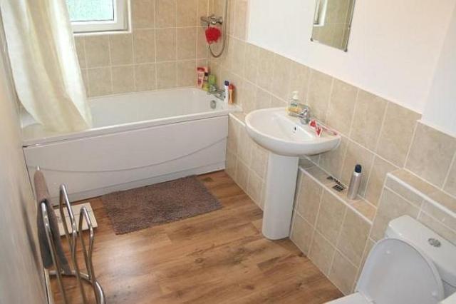  Image of 2 bedroom Flat to rent in Cornhill Gardens Aberdeen AB16 at Cornhill Aberdeen Aberdeen, AB16 5YH