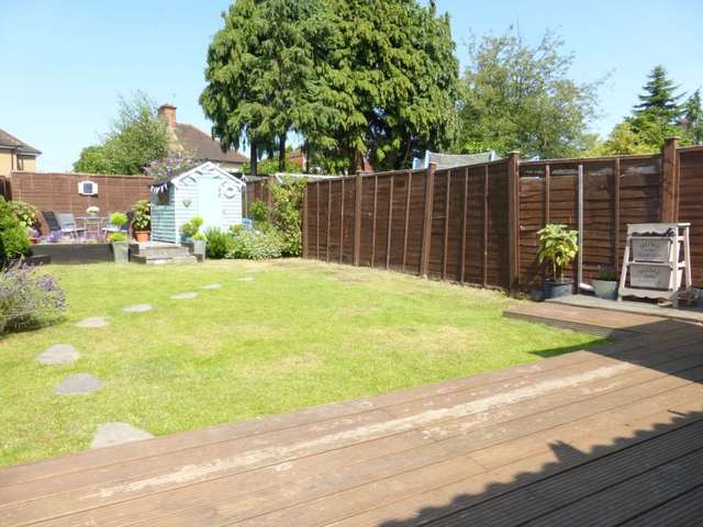 Image of 4 bedroom Bungalow for sale in Knutsford Avenue Watford WD24 at Knutsford Avenue  Watford, WD24 7EG