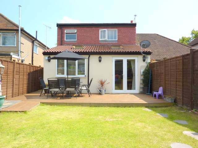  Image of 4 bedroom Bungalow for sale in Knutsford Avenue Watford WD24 at Knutsford Avenue  Watford, WD24 7EG
