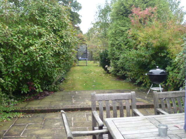  Image of 3 bedroom Cottage to rent in High Road Chipstead Coulsdon CR5 at High Road, CR5 3SE