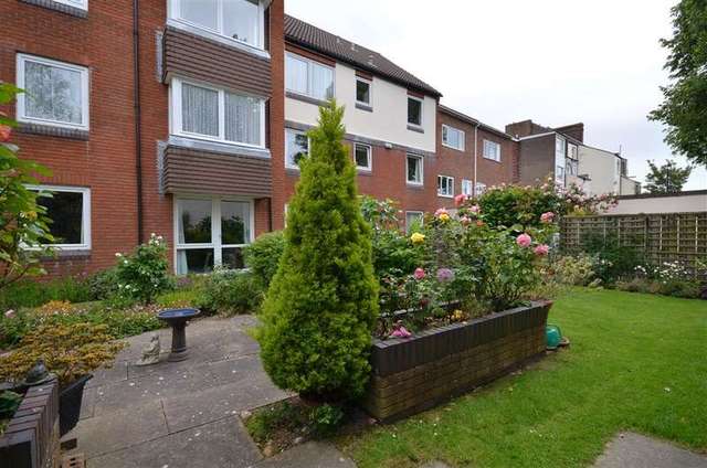  Image of 1 bedroom Flat for sale in Cottage Grove Southsea PO5 at Southsea Hampshire Southsea, PO5 1DU