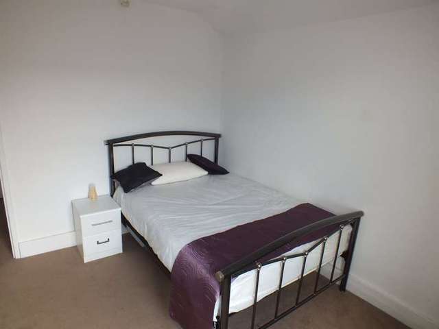  Image of 1 bedroom Detached house to rent in Wantage Road Reading RG30 at Reading Berkshrie Reading, RG30 2SE