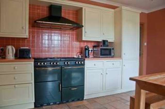  Image of 3 bedroom Detached house for sale in Bogside Alloa FK10 at Bogside Cottages  Bogside, FK10 3QD