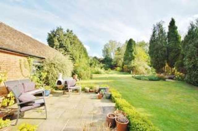 Image of 4 bedroom Detached house for sale in Stag Lane Great Kingshill High Wycombe HP15 at Stag Lane Great Kingshill High Wycombe, HP15 6EW