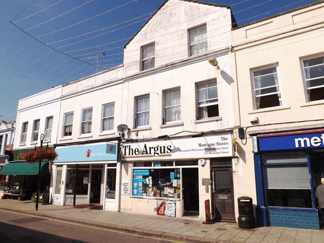  Image of 1 bedroom Flat to rent in Montague Street Worthing BN11 at 128a Montague Street  Worthing, BN11 3HG