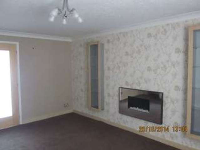  Image of 3 bedroom Semi-Detached house to rent in Cottage Walk Rochdale OL12 at Cottage Walk Shawclough Rochdale, OL12 6DZ