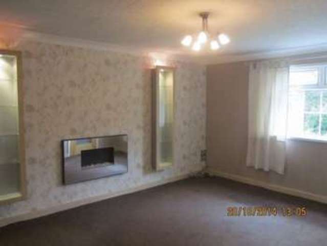  Image of 3 bedroom Semi-Detached house to rent in Cottage Walk Rochdale OL12 at Cottage Walk Shawclough Rochdale, OL12 6DZ