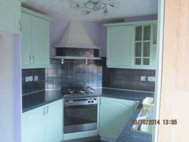  Image of 3 bedroom Semi-Detached house to rent in Cottage Walk Rochdale OL12 at Cottage Walk Shawclough Rochdale, OL12 6DZ