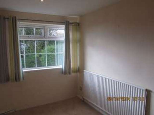  Image of 3 bedroom Semi-Detached house to rent in Cottage Walk Rochdale OL12 at Cottage Walk Shawclough Rochdale, OL12 6DZ