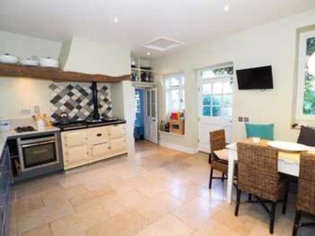  Image of 6 bedroom Terraced house for sale in Market Street Charlbury Chipping Norton OX7 at Charlbury Chipping Norton Charlbury, OX7 3PH