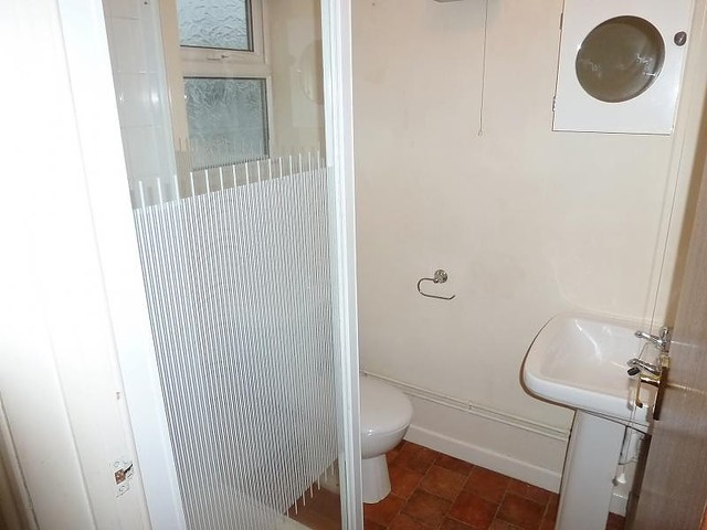  Image of 1 bedroom Detached house to rent in Wareham Road Corfe Mullen Wimborne BH21 at Corfe Mullen  Wimborne, BH21 3LA
