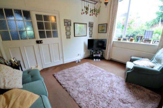  Image of 6 bedroom Semi-Detached house for sale in Osborne Park Scarborough YO12 at Osborne Park  Scarborough, YO12 5QF