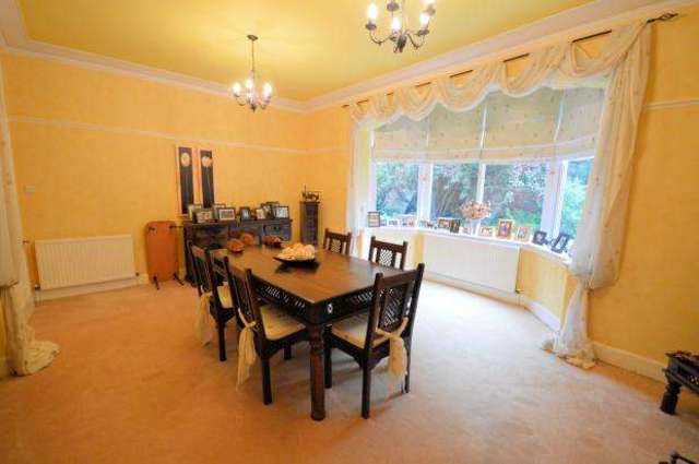  Image of 6 bedroom Semi-Detached house for sale in Osborne Park Scarborough YO12 at Osborne Park  Scarborough, YO12 5QF