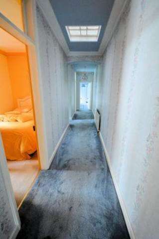  Image of 6 bedroom Semi-Detached house for sale in Osborne Park Scarborough YO12 at Osborne Park  Scarborough, YO12 5QF