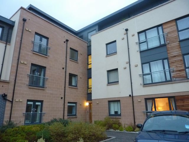  Image of 3 bedroom Flat to rent in Pinkhill Edinburgh EH12 at Corstorphine Edinburgh Edinburgh, EH12 7FA
