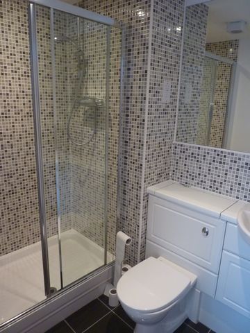 Image of 3 bedroom Flat to rent in Pinkhill Edinburgh EH12 at Corstorphine Edinburgh Edinburgh, EH12 7FA