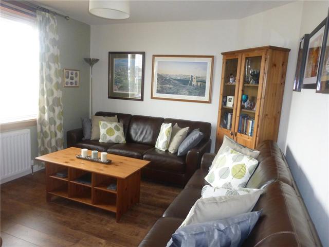  Image of 4 bedroom Flat to rent in Hutchison Cottages Edinburgh EH14 at Slateford Edinburgh Edinburgh, EH14 1PY