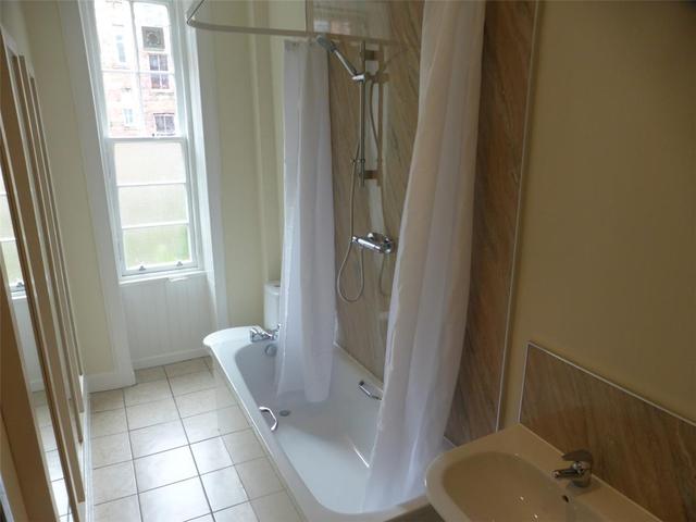  Image of 2 bedroom Flat to rent in Montague Street Glasgow G4 at West End Glasgow Glasgow, G4 9HU