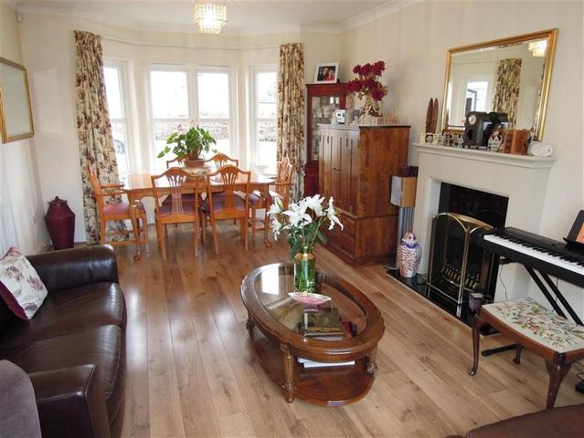  Image of 4 bedroom Detached house to rent in East Craigs Wynd East Craigs Edinburgh EH12 at Corstorphine Edinburgh Edinburgh, EH12 8HJ
