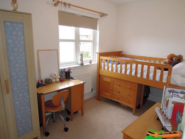  Image of 4 bedroom Detached house to rent in East Craigs Wynd East Craigs Edinburgh EH12 at Corstorphine Edinburgh Edinburgh, EH12 8HJ
