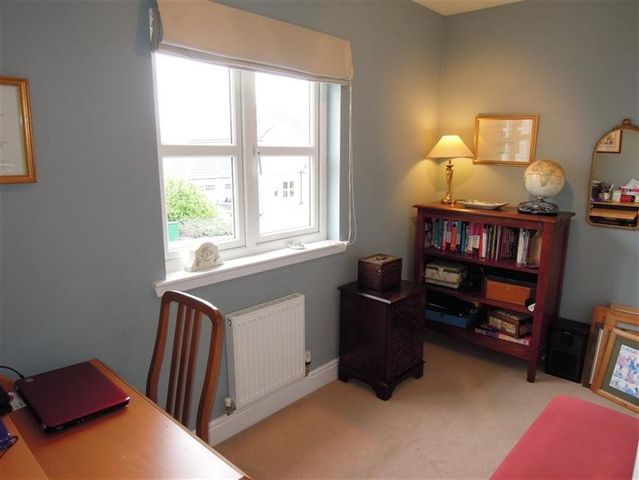  Image of 4 bedroom Detached house to rent in East Craigs Wynd East Craigs Edinburgh EH12 at Corstorphine Edinburgh Edinburgh, EH12 8HJ