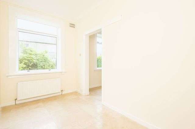  Image of 3 bedroom Flat for sale in Broomhall Avenue Edinburgh EH12 at Broomhall Avenue Corstorphine Edinburgh, EH12 7NA