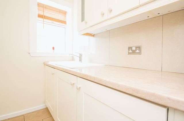  Image of 3 bedroom Flat for sale in Broomhall Avenue Edinburgh EH12 at Broomhall Avenue Corstorphine Edinburgh, EH12 7NA