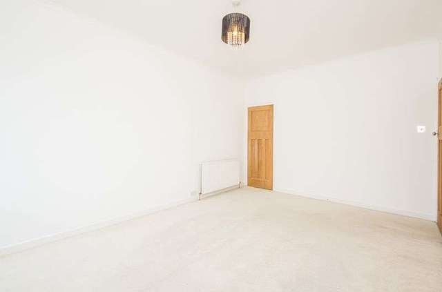  Image of 3 bedroom Flat for sale in Broomhall Avenue Edinburgh EH12 at Broomhall Avenue Corstorphine Edinburgh, EH12 7NA