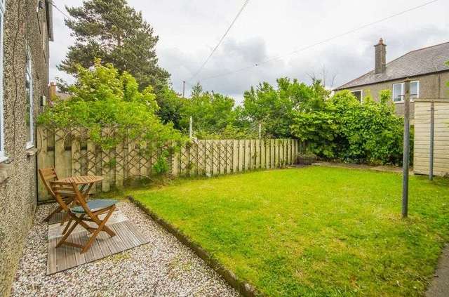  Image of 3 bedroom Flat for sale in Broomhall Avenue Edinburgh EH12 at Broomhall Avenue Corstorphine Edinburgh, EH12 7NA