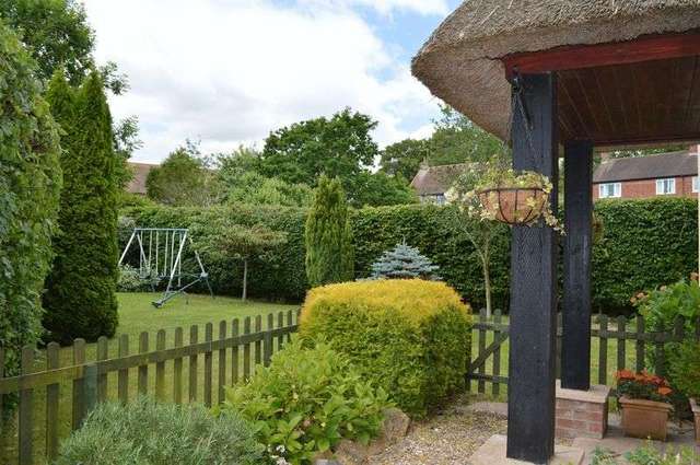  Image of 4 bedroom Detached house for sale in Olde Fairfield Bourton Gillingham SP8 at 1 Olde Fairfield Bourton Gillingham, SP8 5YG