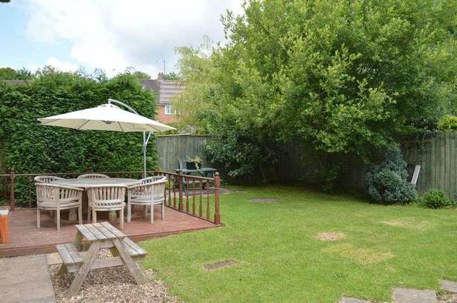  Image of 4 bedroom Detached house for sale in Olde Fairfield Bourton Gillingham SP8 at 1 Olde Fairfield Bourton Gillingham, SP8 5YG