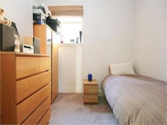  Image of 2 bedroom Ground Flat for sale in Stamford Brook Road London W6 at Stamford Brook Road Chiswick London, W6 0XH