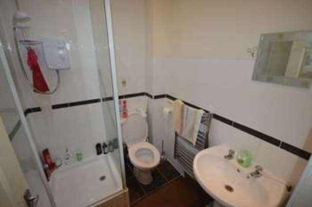  Image of 1 bedroom Flat to rent in Western Road Leicester LE3 at Western Road  Leicester, LE3 0GA