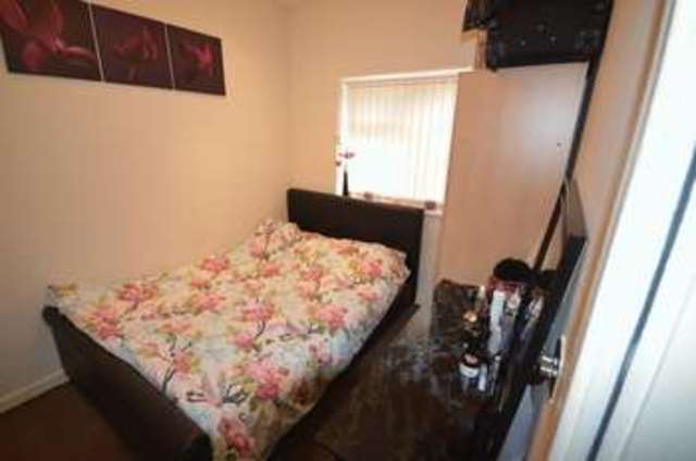  Image of 1 bedroom Flat to rent in Western Road Leicester LE3 at Western Road  Leicester, LE3 0GA